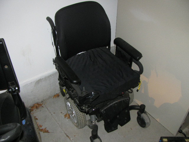 QUANTUM ELECTRIC WHEELCHAIR in Other in Norfolk County