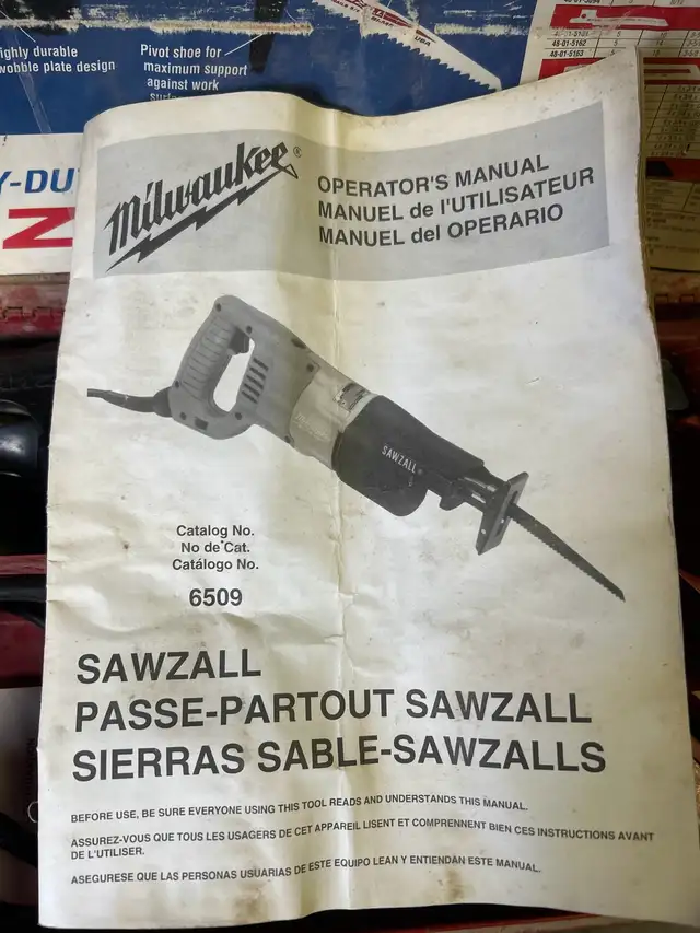 Milwaukee Heavy Duty Sawzall in Power Tools in Markham / York Region - Image 4