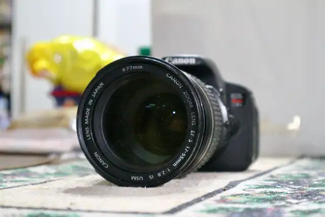 Canon efs 17-55 mm F/2.8 Lens