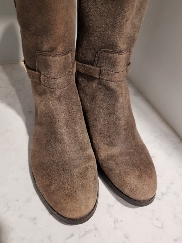 MICHAEL KORS LEATHER BOOTS in Women's - Shoes in Charlottetown - Image 2