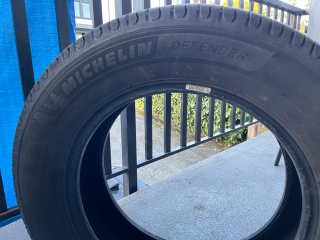 MICHELIN DEFENDER 2 Set of 4 Tires 225 65 17 in Tires & Rims in Burnaby/New Westminster - Image 2
