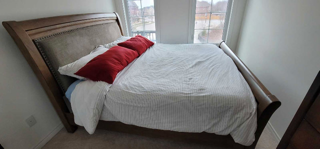 Bed King Size in Beds & Mattresses in Oakville / Halton Region - Image 3