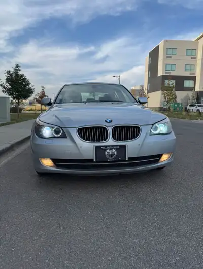 2008 BMW 528xi All Wheel Drive. ACTIVE STATUS! Only 137,000 kms! No engine light, no issues Well mai...