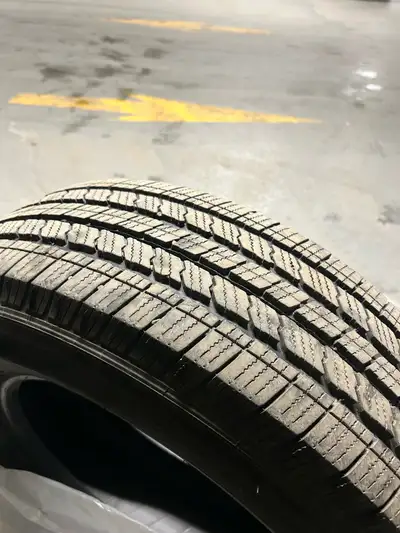 Selling a set of Michelin ltx m/s2 tires. These are basically brand new, have only about 400km on th...