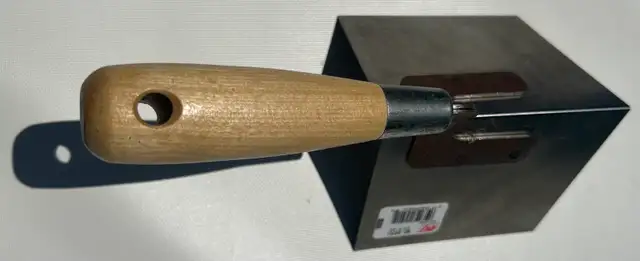 Marshalltown Inside & Outside Corner  Knives – Specialty Taping  in Hand Tools in London - Image 4