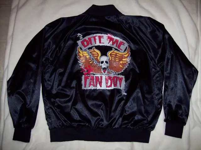 Lobo "Bite Me Fan Boy" Jacket Large in Arts & Collectibles in Edmonton - Image 2