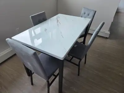 ️ **Dining Table + 4 Chairs – Excellent Condition!**, View more