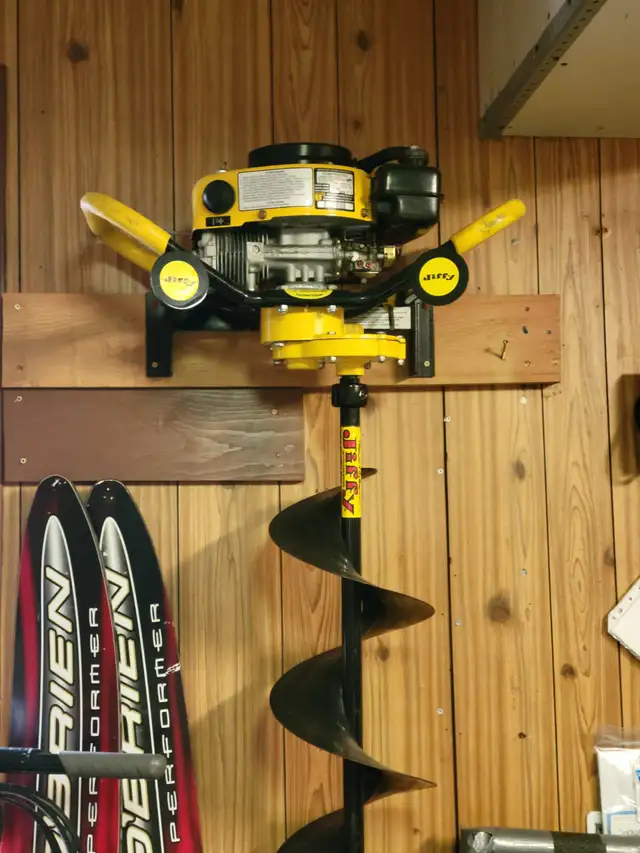 Jiffy 10" Ice Auger in Fishing, Camping & Outdoors in Muskoka - Image 6