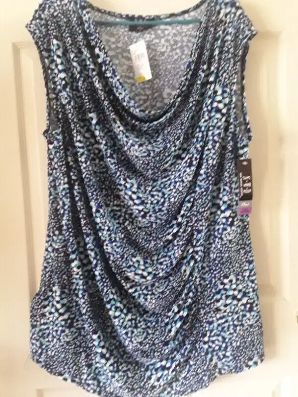 Woman's Size 24W  Black Pants - Bootcut, Comfort Waist - NEW in Women's - Bottoms in City of Toronto - Image 11