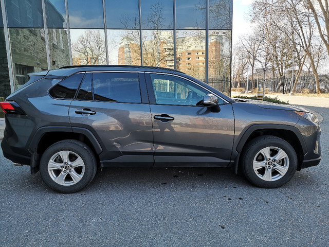 2019 Toyota RAV4 AWD LE in Cars & Trucks in Ottawa - Image 2