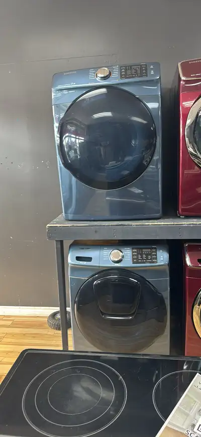 This Samsung washer offers great cleaning performance and efficiency for your laundry needs. It is i...