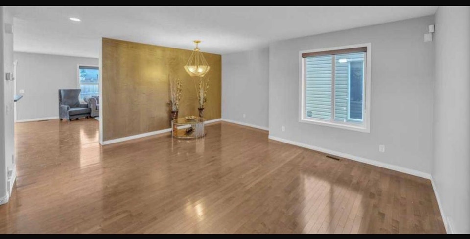 3 BED 2.5 BATH UPPER HOUSE W GARAGE TARALAKE LANDING 3