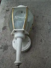 Carriage light fixture for entrance
