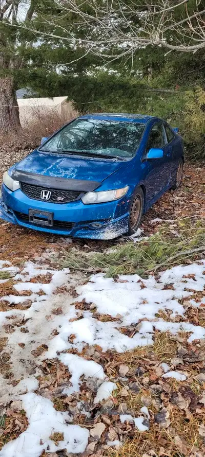 Parting out a 2010 civic si. Car has 330xxxkm. Message me for what your interested in and I'll give...