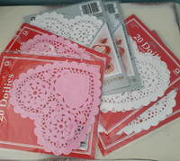 100+ vintage Amscan heart shaped 6" paper doilies - white & pink