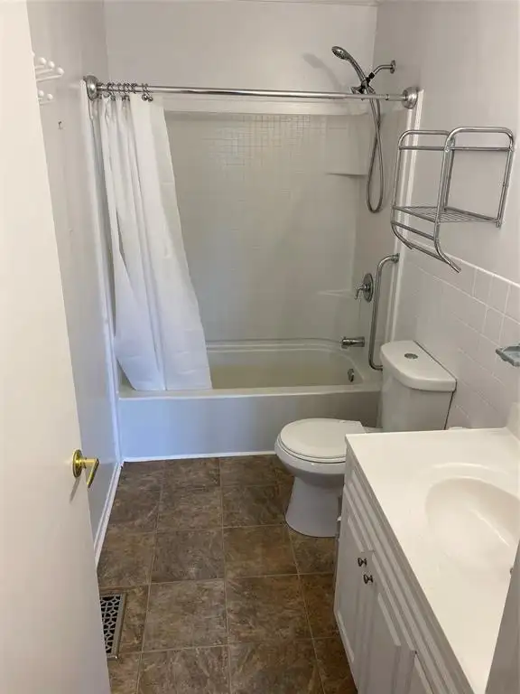 Room for rent 630/ POU in Room Rentals & Roommates in St. John's - Image 8