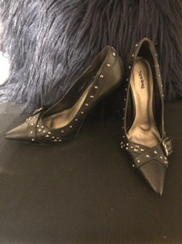 Leather Pumps with Silver Studded Shoes, Size 36