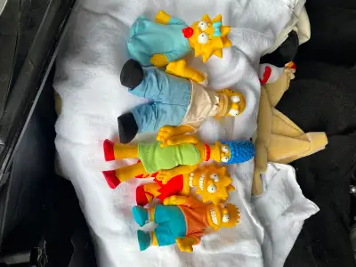 Collectable simpsons character dolls Great condition . Matt Groaning 20 th century fox Price $25