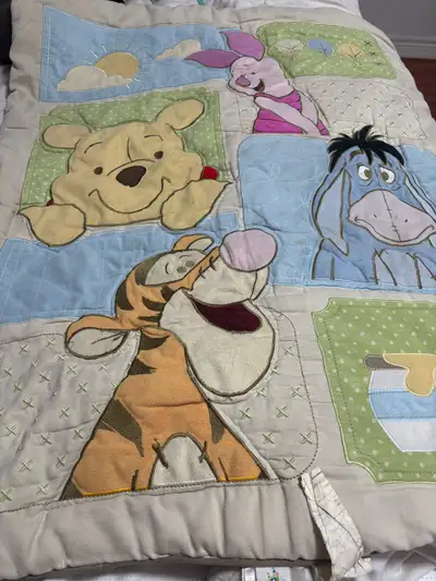 Winnie the Pooh crib bedding Note: Only mate used condition strictly as in picture we don’t have a c...