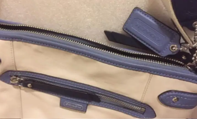 Vintage Coach Super Soft Leather crossbody shoulder Bag in Women's - Bags & Wallets in Markham / York Region - Image 11