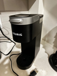 Keurig single serve coffee machine + pod holder