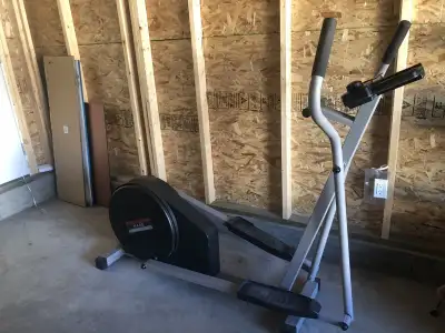 Pro-form 545 Elliptical Trainer , View more