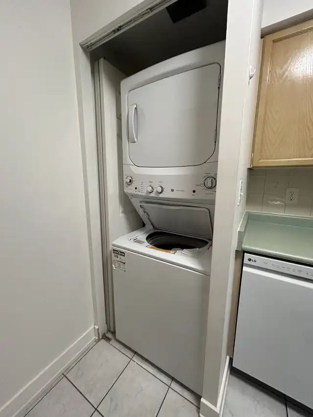 Yonge/Finch 1 Bedroom Condo + Parking in Long Term Rentals in City of Toronto - Image 4