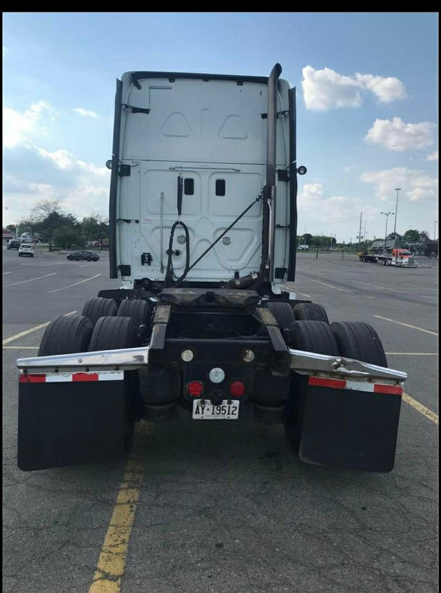 Peterbilt  in Heavy Trucks in Trenton