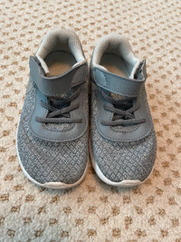 Unisex Toddler Shoes - Size 9T