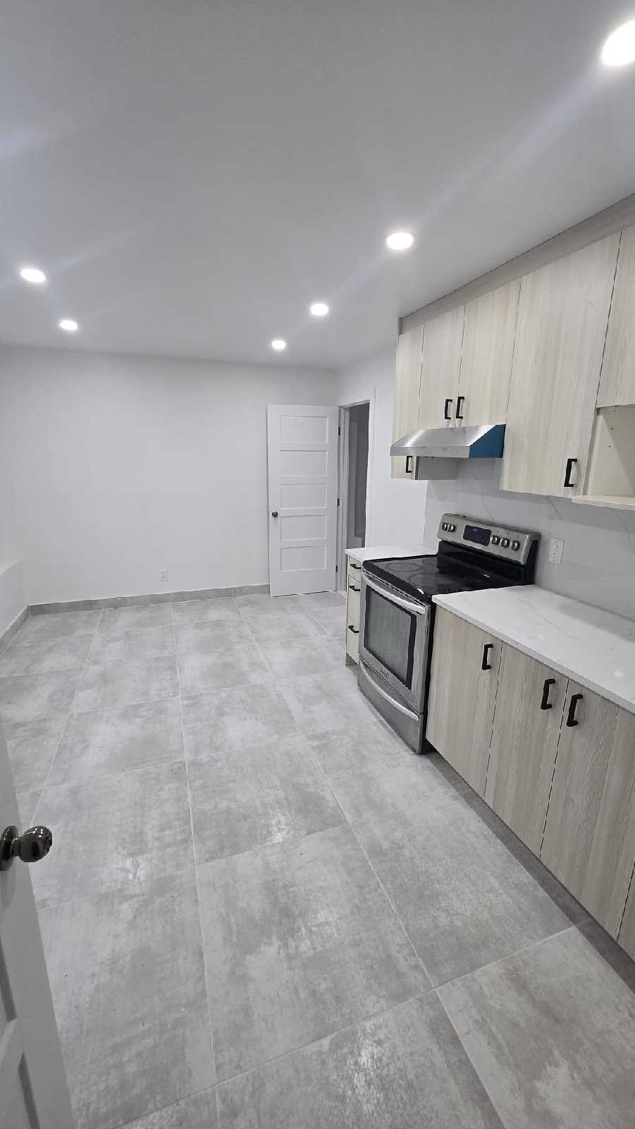 10e Av — photo 1