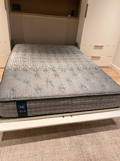 Brand new queen mattress