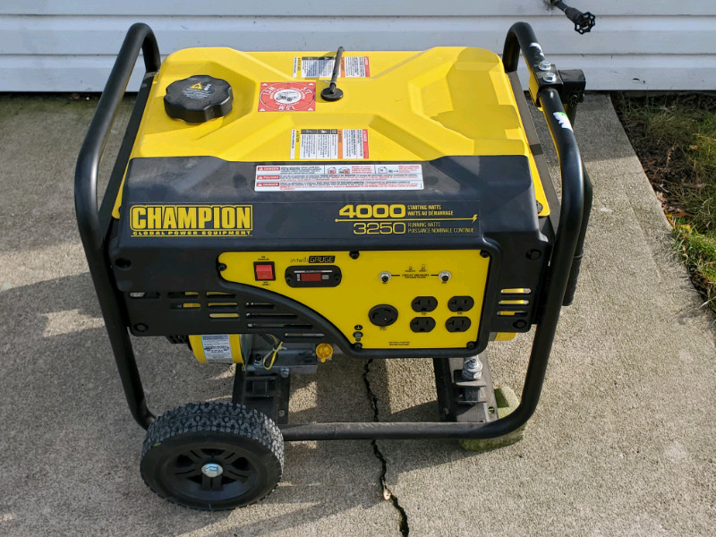 Champion Power Generator 4000 Watt Portable Power Tools St