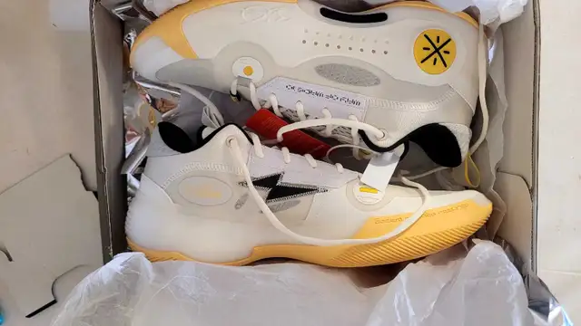 Way of Wade 10 Low "Lemon"