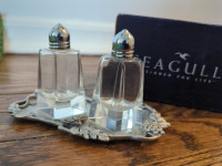 Seagull Pewter Canada salt and pepper shakers 