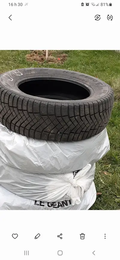 Bonjour, J'ai 4 pneus d'hiver a vendre en bonne etat Raison ; achat d'un nouveau véhicule équipé des...