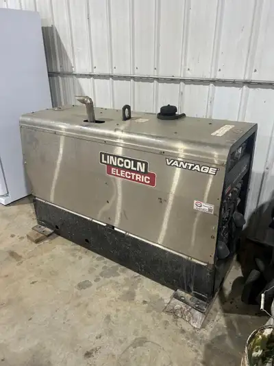 Lincoln Vantage 400 Welder for sale. New Brushes. New Water Pump Fresh Service at Kristian Electric...