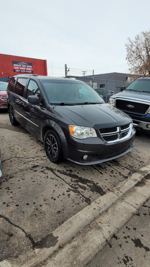 2017 Dodge Grand Caravan Crew 