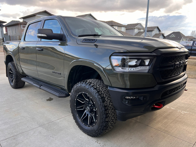 2021 Ram1500 5.7 hemi in Cars & Trucks in Prince Albert - Image 2