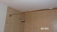 Shower curtain rod – curved