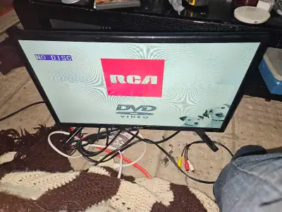 This is a used RCA 24" LED HD TV/DVD Combo that's perfect for a smaller space or as an extra screen,...