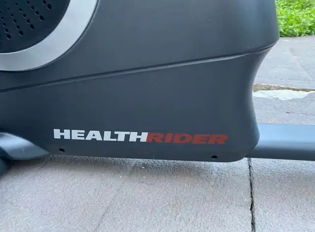 HealthRider H30X Recumbent Exercise Bike – Excellent Condition in Exercise Equipment in Oakville / Halton Region - Image 4