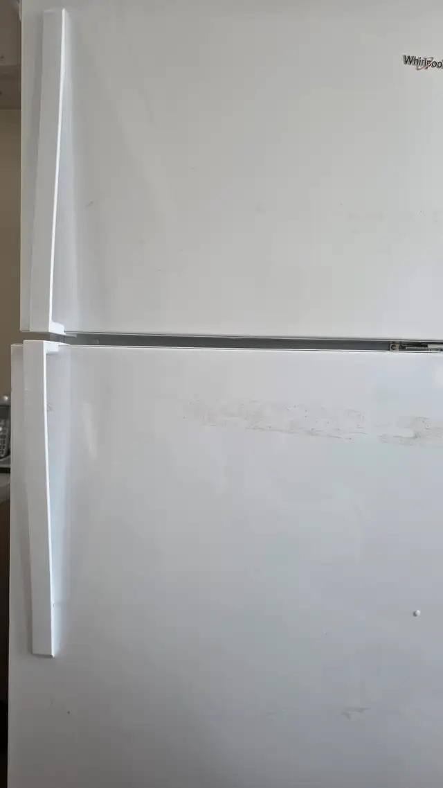 Refrigerateur Whirlpool encore sous garantie in Refrigerators in Québec City - Image 8