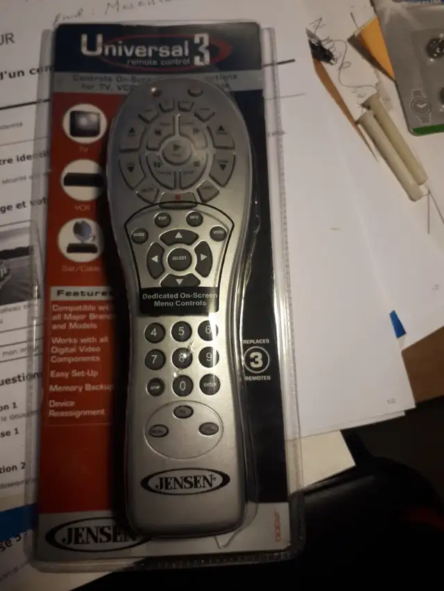 Telecommande universelle Jensen NEUF in CDs, DVDs & Blu-ray in Trois-Rivières - Image 2