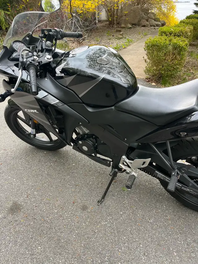2012 Honda CBR 125R in Sport Bikes in Annapolis Valley - Image 8