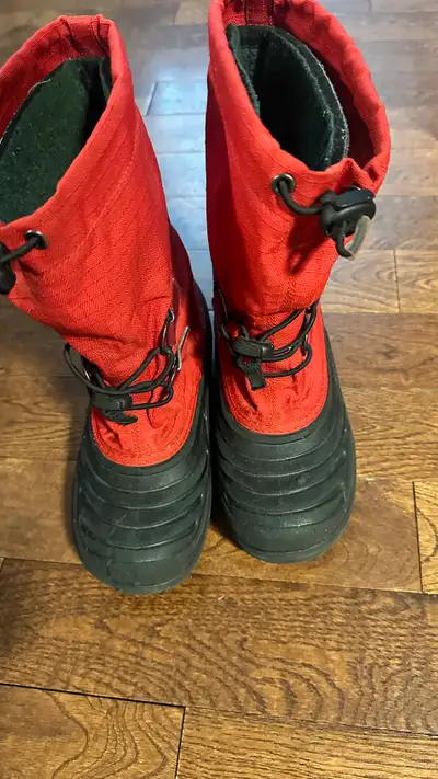 Sorel winter boots size 3, View more