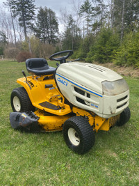 Cub Cadet Lawn Tractor 16 hp 40” Deck