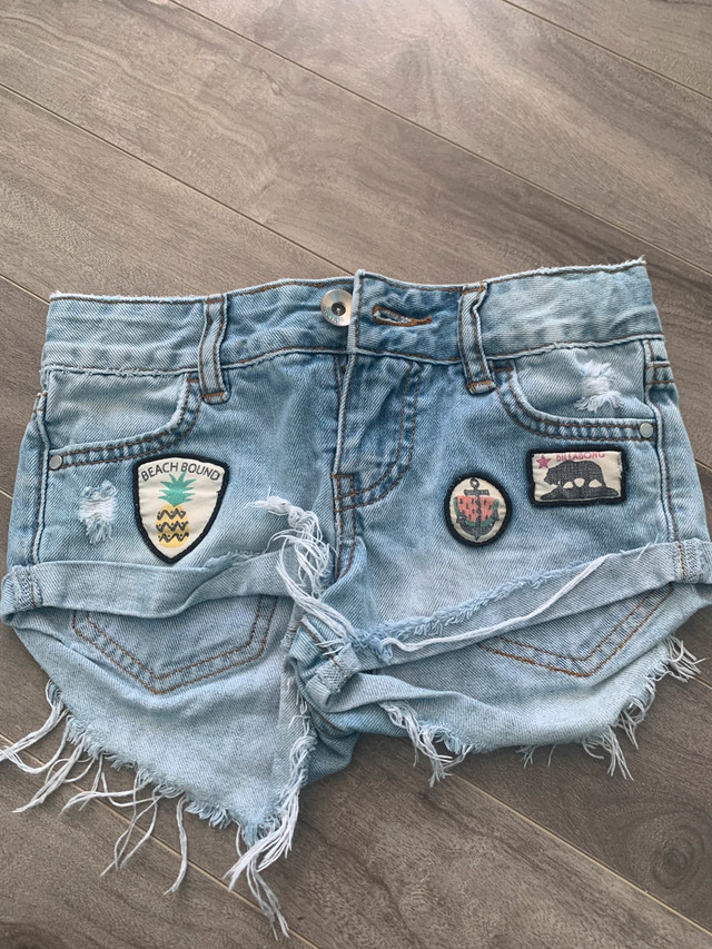 Size 6 kids billabong jean shorts in Kids & Youth in Cole Harbour