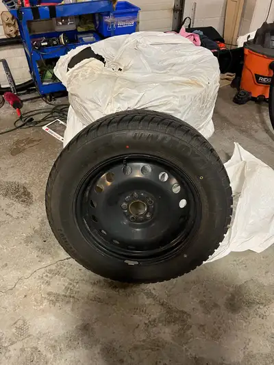245 60 R 18 winter uniroyal for Hyundai palisade like brand new bolt pattern 5x114.3