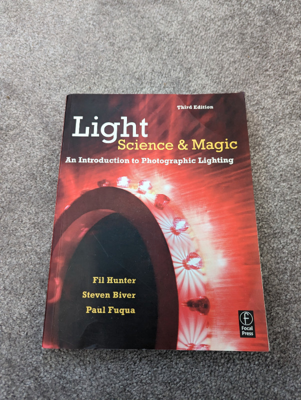 Light: Science and Magic: An Introduction to Photographic Light dans Essais et biographies  à Kitchener / Waterloo