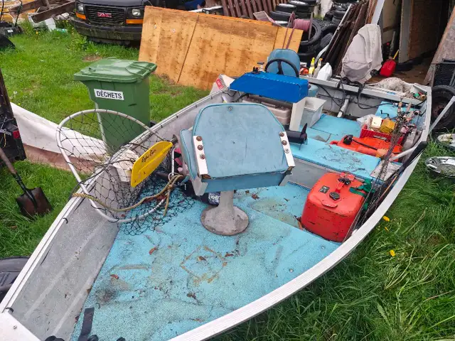 chaloupe princecraft springbook resorter 14 pi avec yamaha 30 hp in Powerboats & Motorboats in Québec City - Image 3